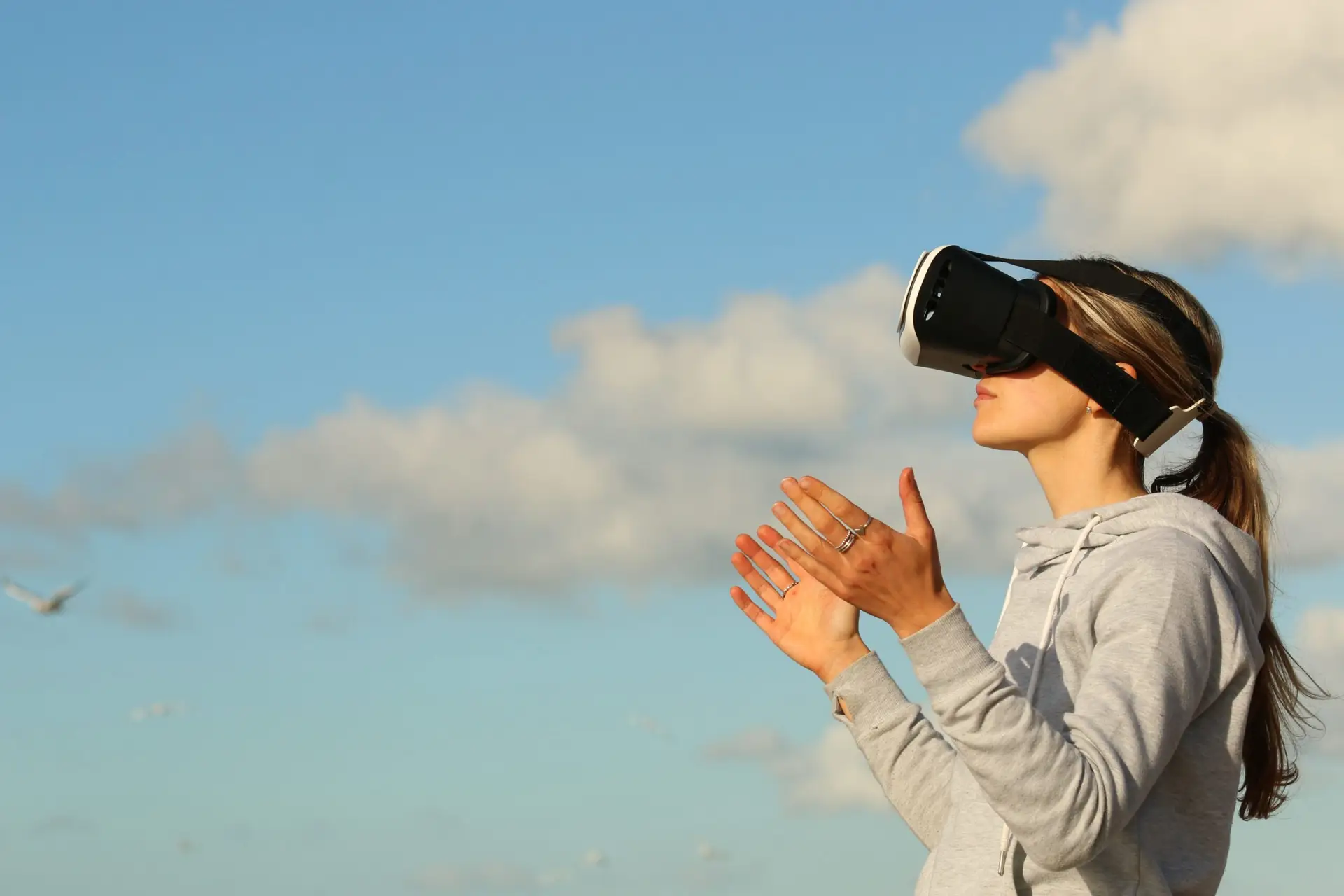 best trade show booth experience Exhibit Studios Use AR and VR to Create the Best Trade Show Booth Experience